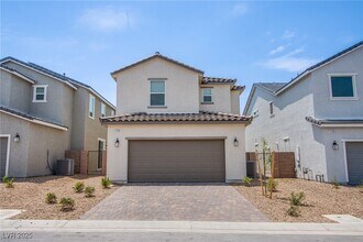 2758 Pellaro Walk in Henderson, NV - Building Photo - Building Photo
