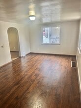 350 Wylie Ave in Clairton, PA - Building Photo - Building Photo