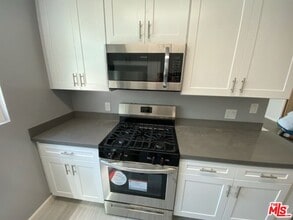 1732 N Harvard Blvd in Los Angeles, CA - Building Photo - Building Photo