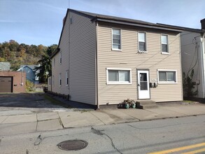 1850 Main St in Pittsburgh, PA - Foto de edificio - Building Photo