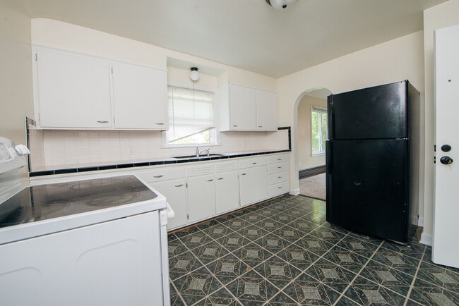 209 Kedzie St, Unit Apartment #2 in Madison, WI - Building Photo - Building Photo