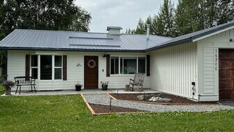 14300 E Melanie Ln in Palmer, AK - Building Photo