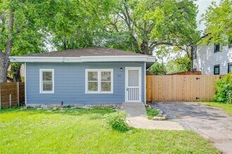 1305 Bob Harrison St in Austin, TX - Foto de edificio - Building Photo
