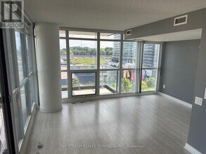 19-7019 Singer Ct in Toronto, ON - Building Photo - Building Photo