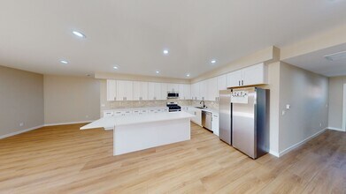 5635 Dorothy Way in San Diego, CA - Building Photo - Building Photo