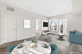 71 Connecticut Ave, Unit 301 in Norwalk, CT - Foto de edificio - Building Photo