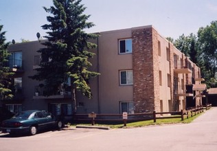 Elmwood Apartments in Anoka, MN - Building Photo - Building Photo