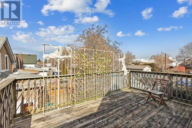 19 Seneca St in St Catharines, ON - Building Photo - Building Photo