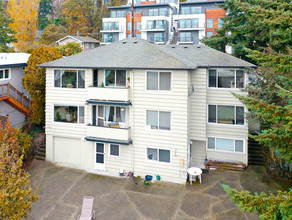 Queen Anne Five Unit Apartments in Seattle, WA - Foto de edificio - Building Photo