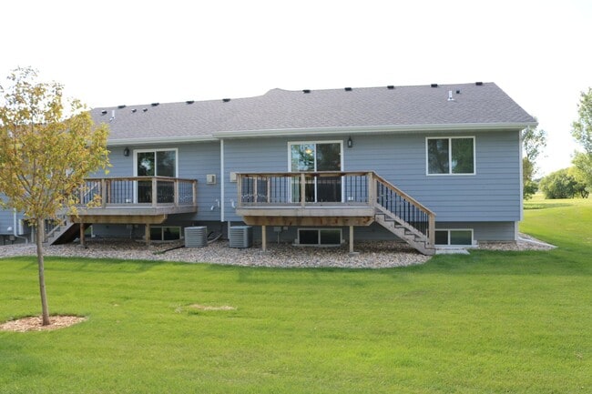 property at 3604 S Outfield Cir