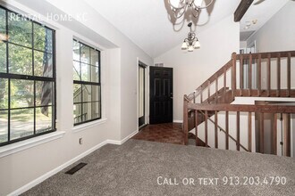 7434 Santa Fe Dr in Overland Park, KS - Building Photo - Building Photo