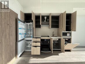 1007 The Queensway in Toronto, ON - Building Photo - Building Photo