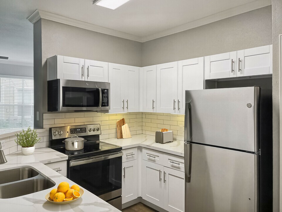 Gables Metropolitan Uptown Photo