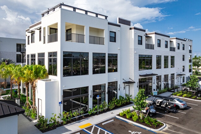 Aspire Naples Apartments