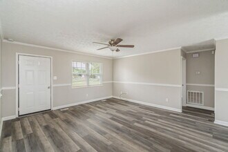 2832 Vicksburg Ln in Strawberry Plains, TN - Building Photo - Building Photo