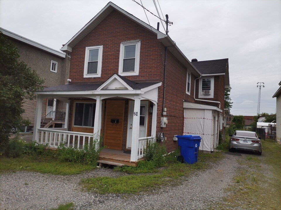 91 Saint-Antoine Rue in Gatineau, QC - Building Photo