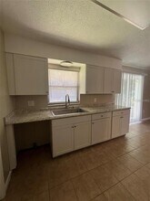 3013 NE 25th Ct in Ocala, FL - Foto de edificio - Building Photo