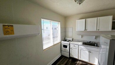 914 10th St, Unit 3 in West Palm Beach, FL - Building Photo - Building Photo