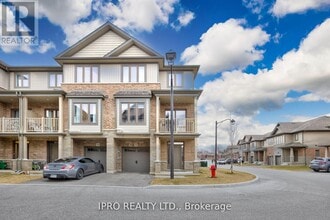 77-177 Diana Ave in Brantford, ON - Building Photo - Building Photo