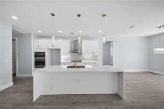 3311 Andalusia Blvd in Cape Coral, FL - Building Photo - Building Photo