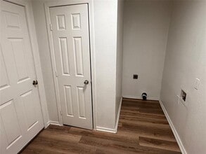 9027 Cardella Ave in Dallas, TX - Building Photo - Building Photo