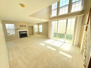 704 Blackstone Walk in Chesapeake, VA - Building Photo - Building Photo