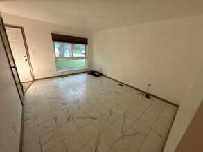 9438 Conried Dr in Indianapolis, IN - Building Photo - Building Photo