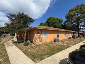 3399 Green Briar Cir in Gulf Breeze, FL - Building Photo