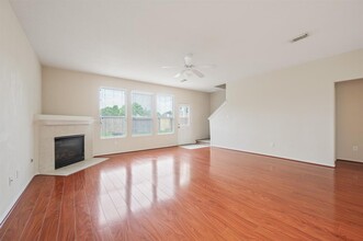 2923 Ridge Scene Wy in Houston, TX - Building Photo - Building Photo
