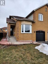 110 Dunoon Dr in Vaughan, ON - Building Photo