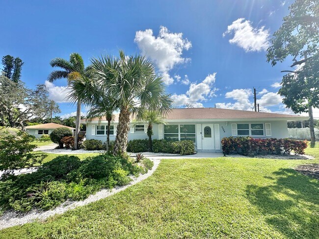 4288 Morningside Cir in Naples, FL - Building Photo - Building Photo