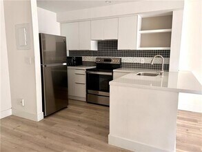 10930 Royal Palm Blvd in Coral Springs, FL - Building Photo - Building Photo