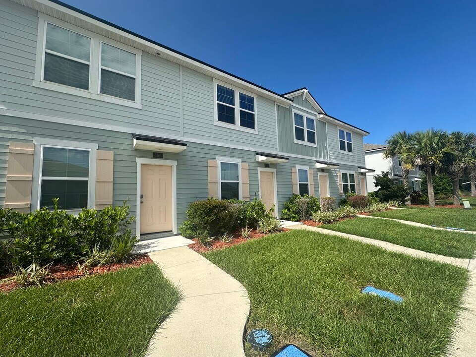104 Whispering Brk Dr in St. Augustine, FL - Building Photo