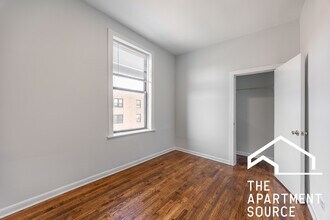 1000 N Mozart St, Unit 2w in Chicago, IL - Building Photo - Building Photo