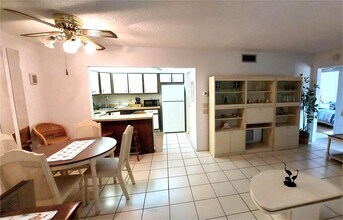 134 Lake Pine Cir in Greenacres, FL - Building Photo - Building Photo