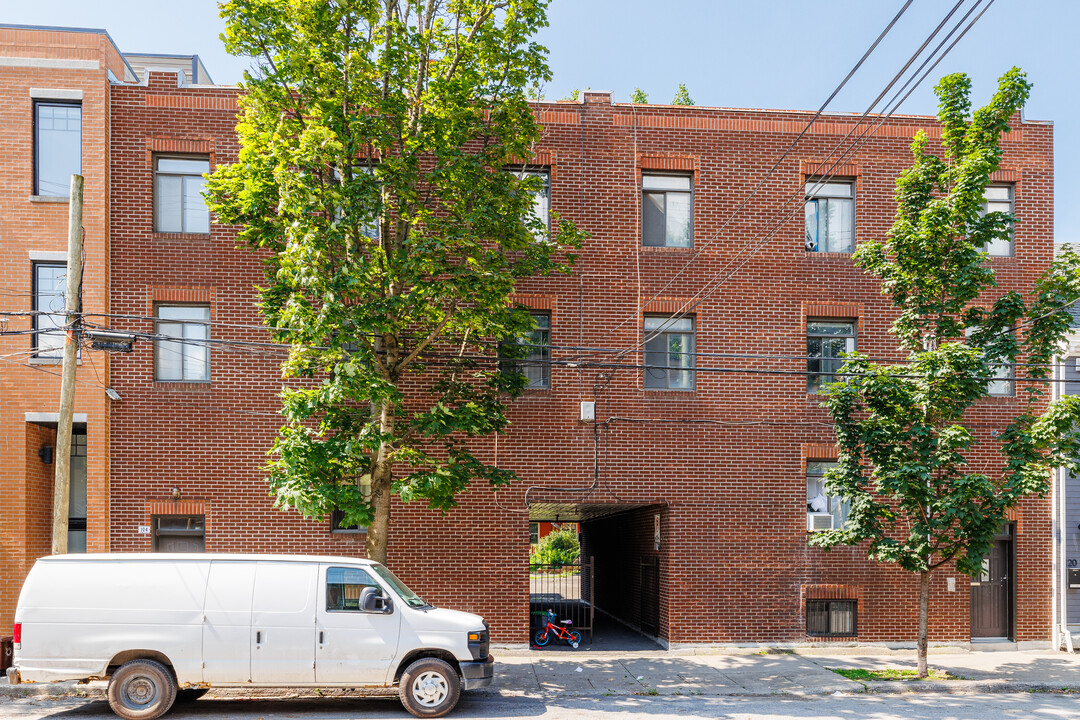 110 Bourget Rue in Montréal, QC - Building Photo