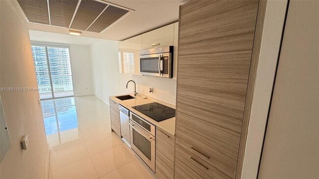 property at 1300 Brickell Bay Dr