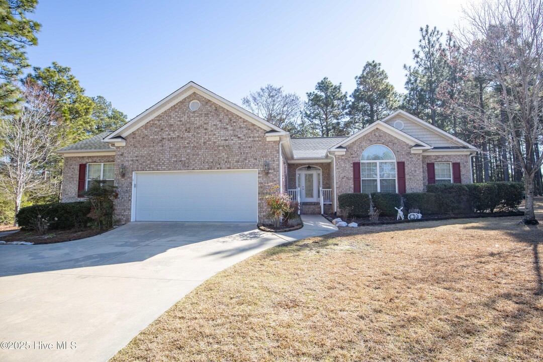 249 Rothbury Dr in Carthage, NC - Building Photo