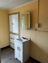 325 Main St in Mayfield, PA - Building Photo