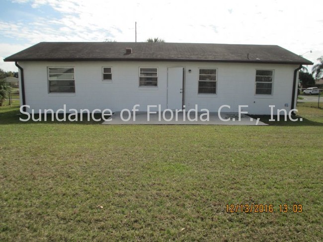 75 Alameda Dr in Kissimmee, FL - Foto de edificio - Building Photo