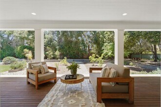 42 Camino Por Los Arboles in Atherton, CA - Building Photo - Building Photo