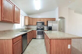 19246 N 31st St in Phoenix, AZ - Foto de edificio - Building Photo