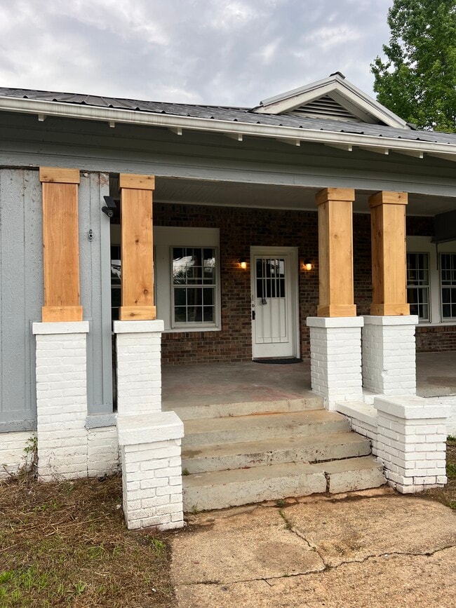 property at 732 Crescent Ridge Rd NE