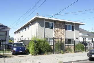 3035 School St in Oakland, CA - Building Photo - Building Photo