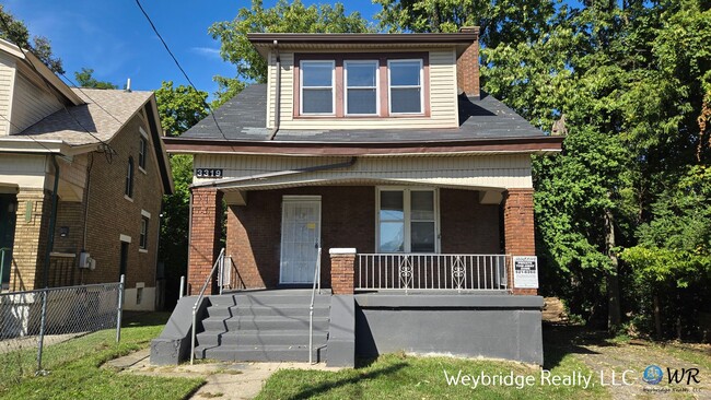 property at 3319 Milton Ct