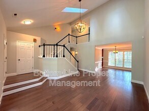2321 Heathershire Ln in Matthews, NC - Building Photo - Building Photo