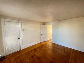 214 Kelley St in Manchester, NH - Building Photo - Building Photo