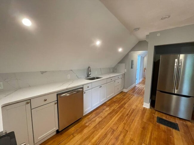 35 Cameron Ave in Somerville, MA - Building Photo - Building Photo