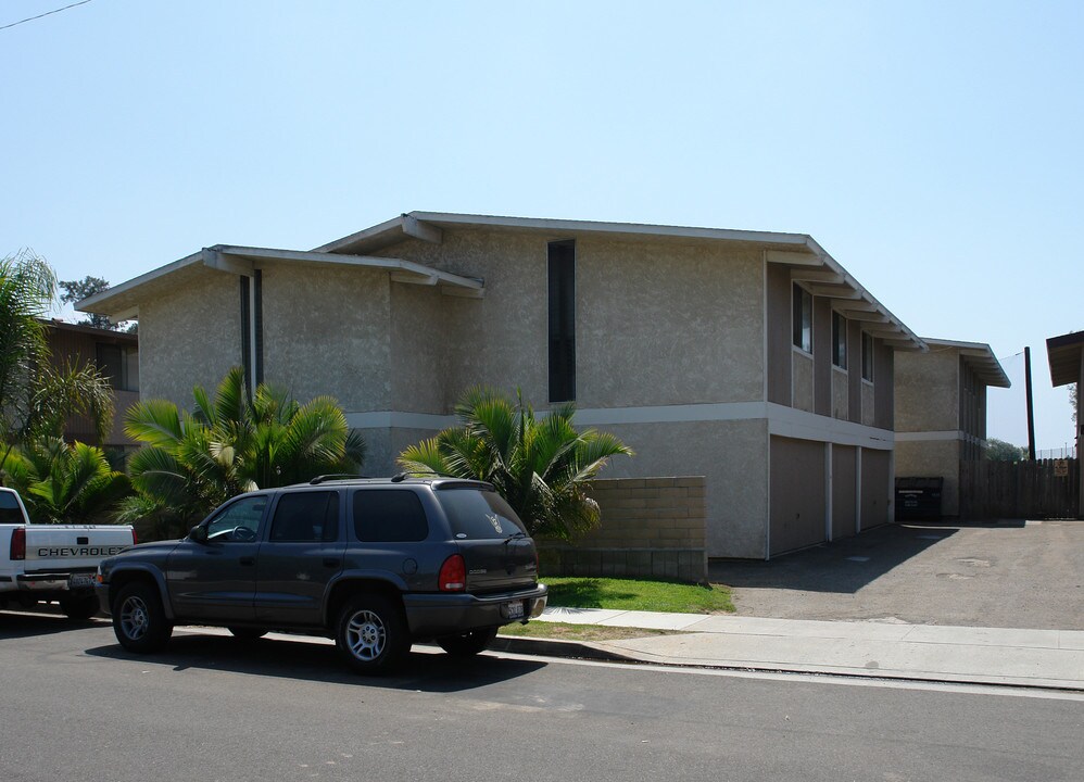 5532-5534 Fernhill Cir in Huntington Beach, CA - Building Photo