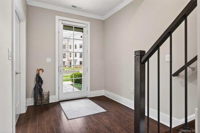 348 Horseman Blvd in Sleepy Hollow, NY - Building Photo - Building Photo